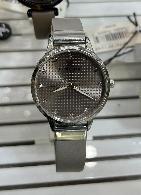 MONTRE FEMME 110 Cadran noir ovale avec cristaux (Noir & Doré